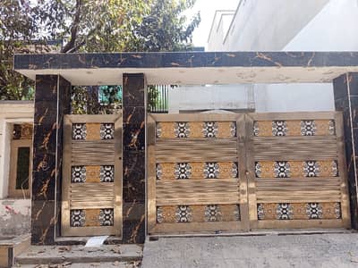 Reserve A House Of 5 Marla Now In Madina Town For Rent