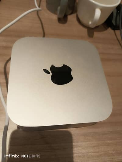 Mac mini M4 ( 16GB ram/256GB ssd)