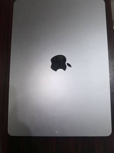 MacBook Air 2022 M2 256 GB memory 8 GB ram