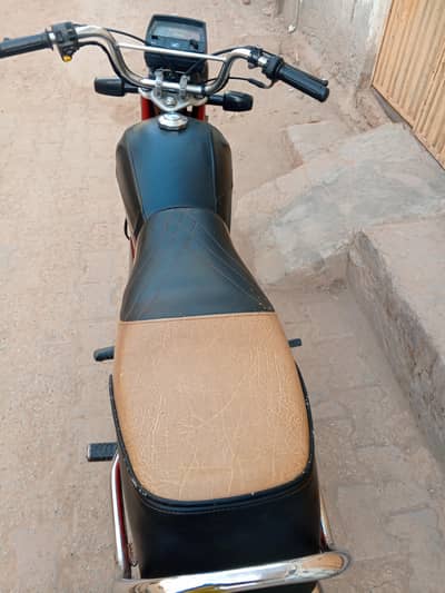 2019 model hai 19 ke and mein nikala South Africa genuine condition