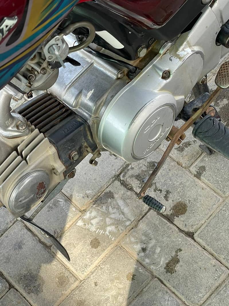 Honda CD 70 (2021) 8