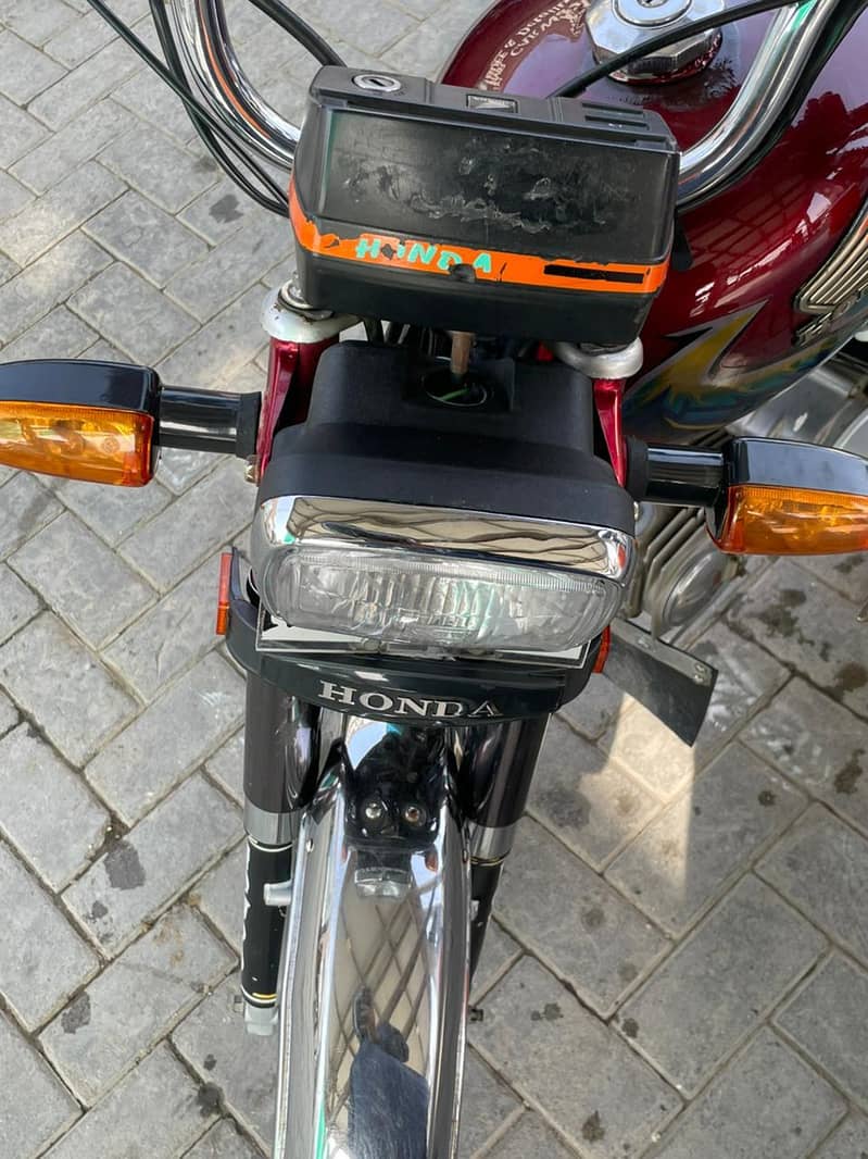 Honda CD 70 (2021) 10