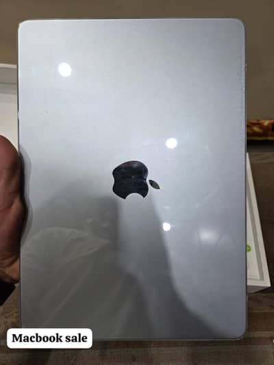 Mackbook air M4 brand new tottly original