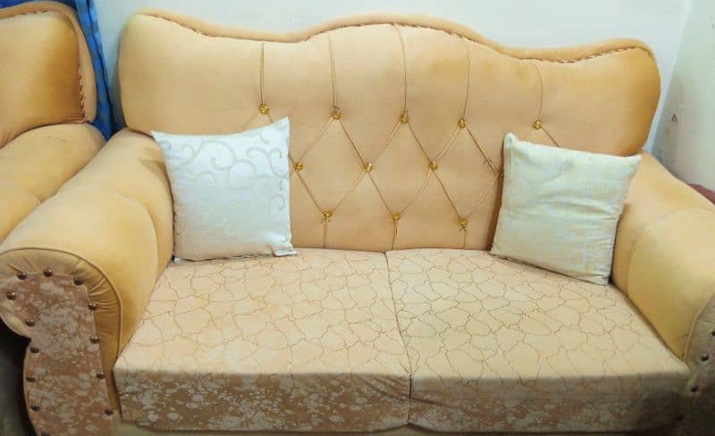 Sofa set with table 1