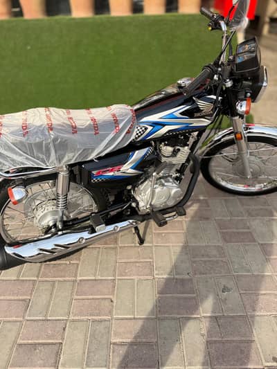 125 Honda CG 125 Model 2025 | Total New Bike | 800 KM Use Only Bike