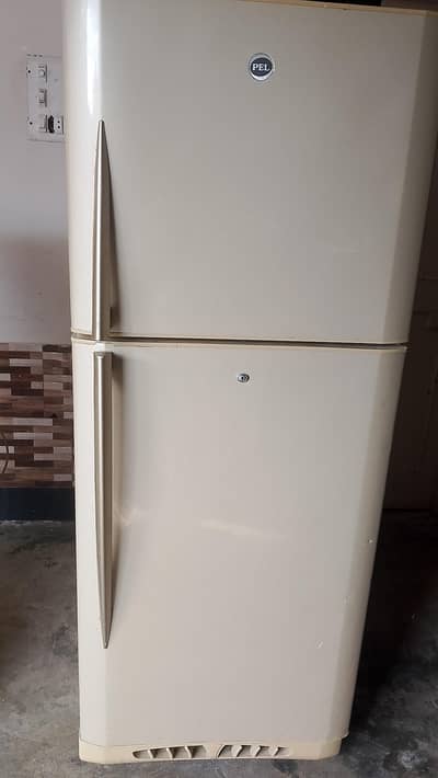 PEL full size refrigerator