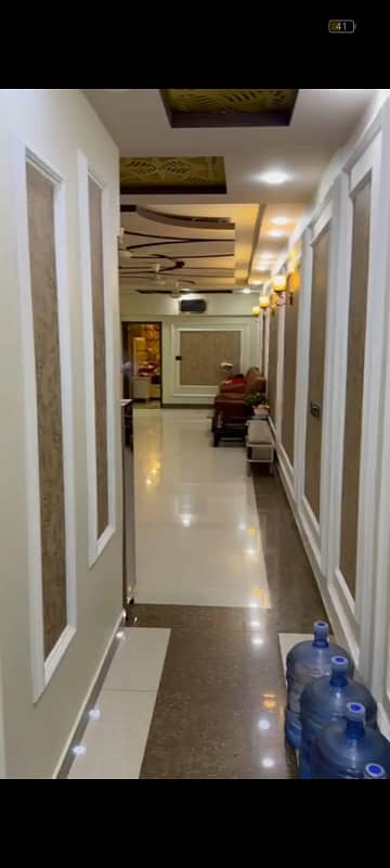 Prime Location 900 Square Feet Flat For sale In Amil Colony