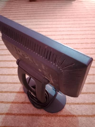 Dell ki  17 inch computer lcd