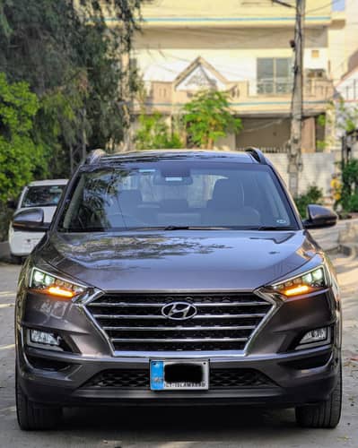 Hyundai Tucson full option 2022