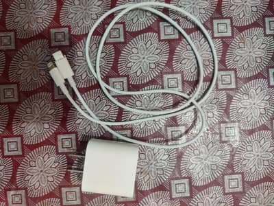 iphone charger 20 wad . . koi msla ni hai just 1 week use kia hai