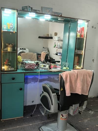 Parlour furniture with lights only 2 month use