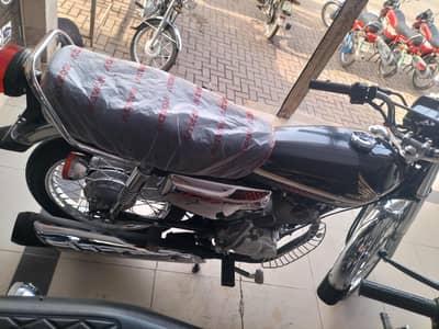 Honda cg 125 Black  color