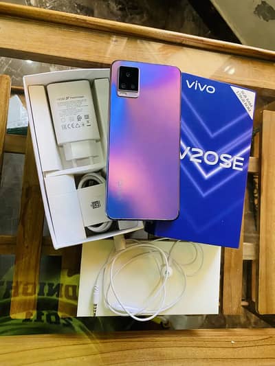 Vivo V20Se (8gb/128gb)urgent Sale. 03:29:77:57:413