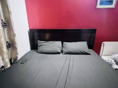 King size bed