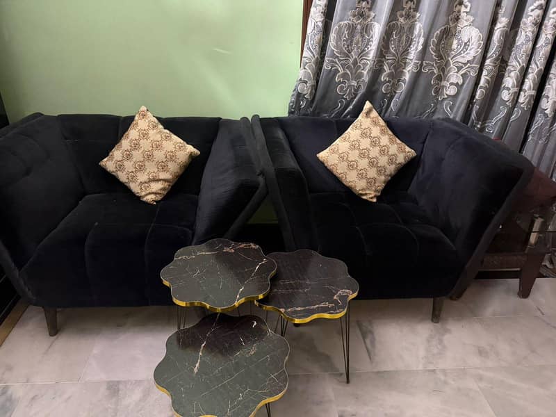 one seater black sofas 1