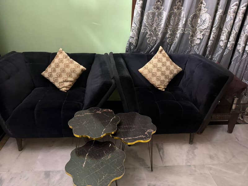 one seater black sofas 2