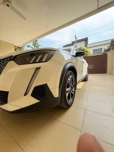 Peugeot 2008 (2023 model)