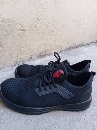 important shoes UK 1500 size 8 hai