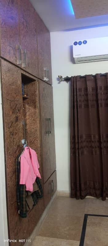 Mid upper poction available for rent in afsha colony range road Rwp