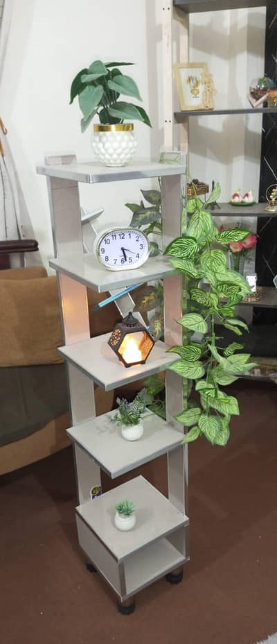 wooden/laminated shelves