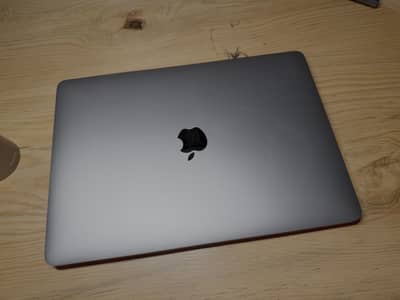 Apple MacBook Pro M1 8GB RAM 256GB SSD – 13” – Excellent Condition