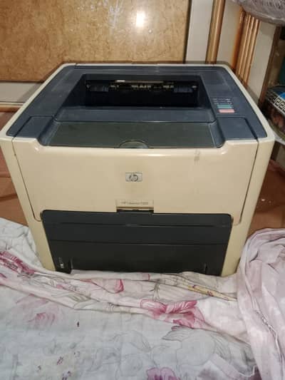 hp printer in good condition black and white 0,3,01,65,23:825