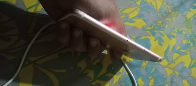 I phone 7 256gb 333. . 437. . 2227