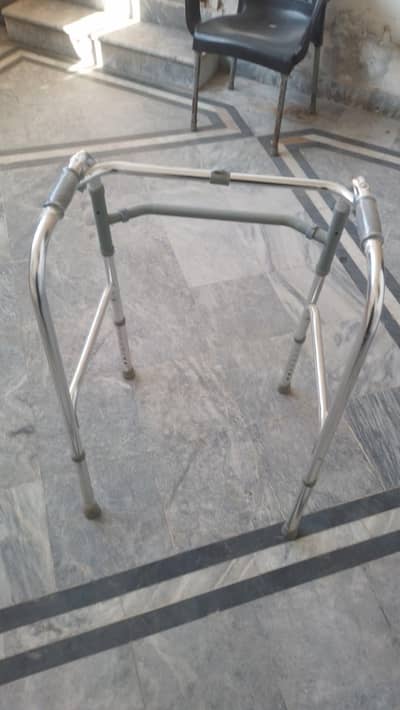 Quad cane/walking stick