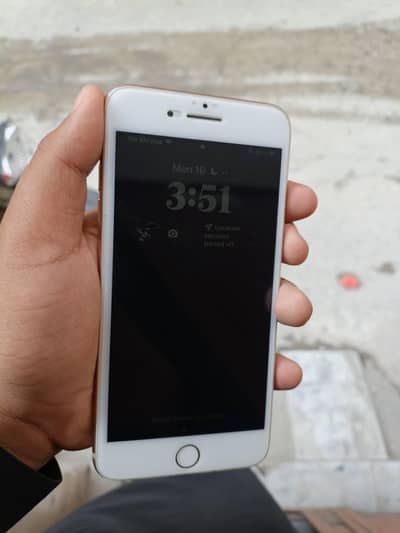 iphone. 8plus.   64GB