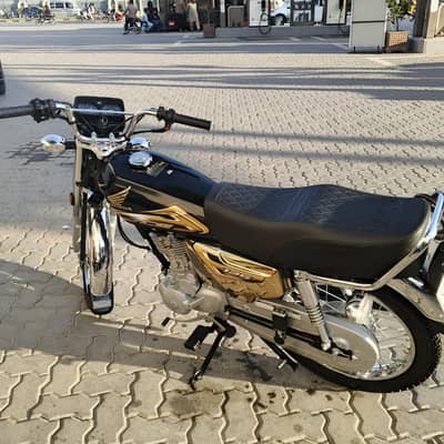 Honda 125 Golden Edition