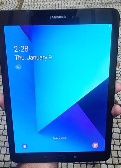 Samsung S3 4gb and 32gbstorage