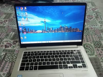 ASUS VivoBook i3 7th gen Ram 8gb/168gb