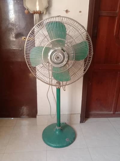 GFC pedestal fan 22 inhes
