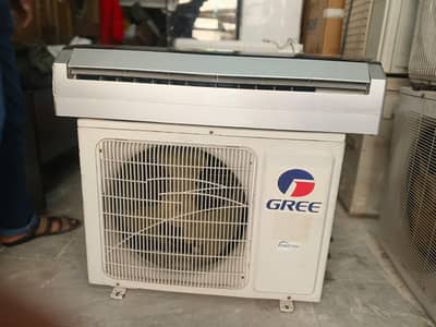 gree Inverter AC 1 ton condition 10 by 10