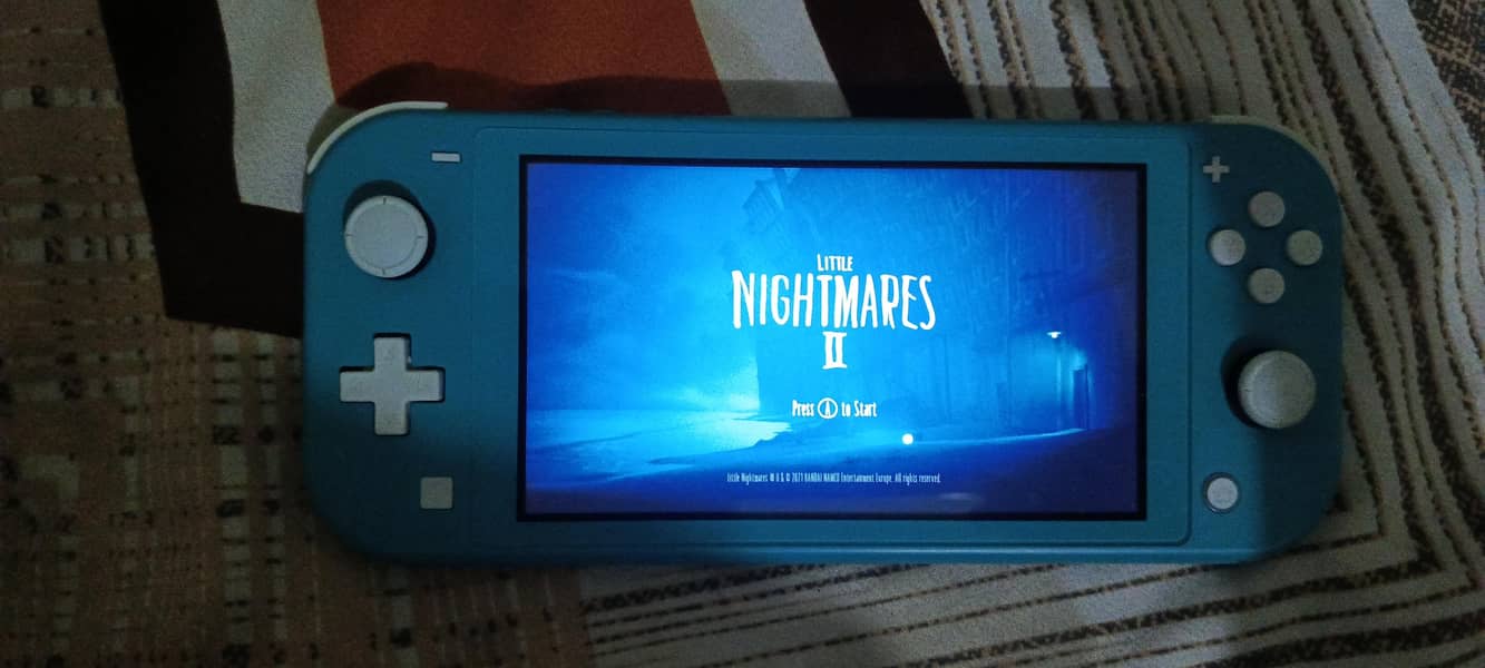 Nintendo switch lite 4