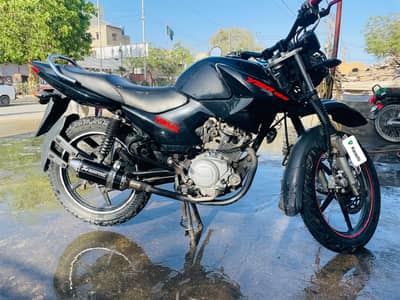 YAMAHA YBR125 (Grey)