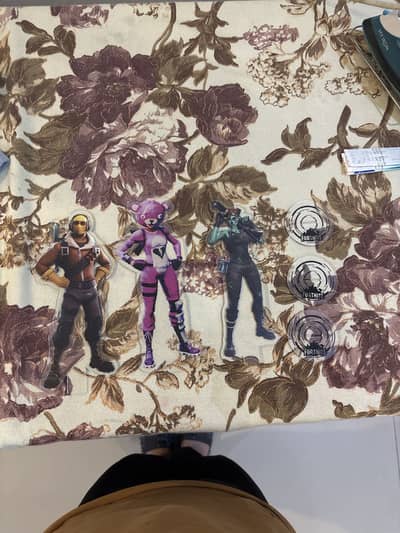 Fortnite action figures with stand