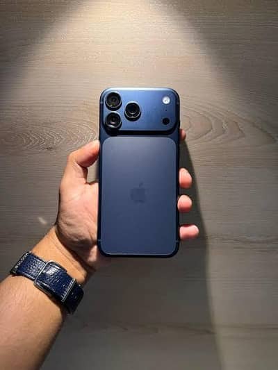 17 pro 512gb blue colour