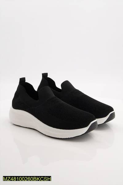 black slip- on jogging shoes lightweight casual men