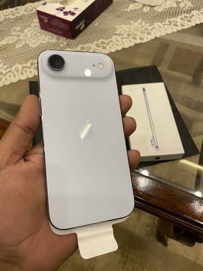 17 Air 256 Gb Factory unlock 4 mnth sim tme