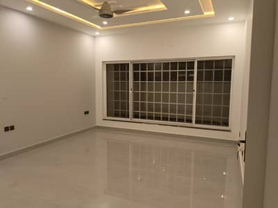 VIP Lower GROUND PORTION, 3 Master Bedroom Gas seperate meter 1 Car Parking Space Available in Soan Garden Near To Punjab Cash & Carry Prime Location This House