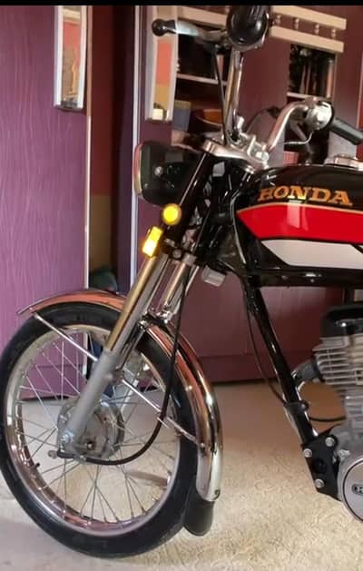 Honda 125cc bike 1991 model 03072587001 Call me WhatsApp