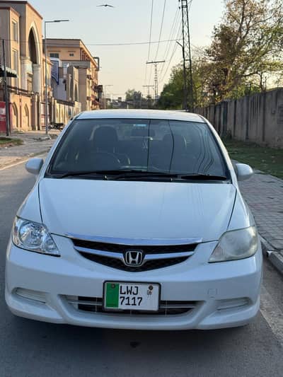 honda city 2006 lahore register white color  ph 03334132189