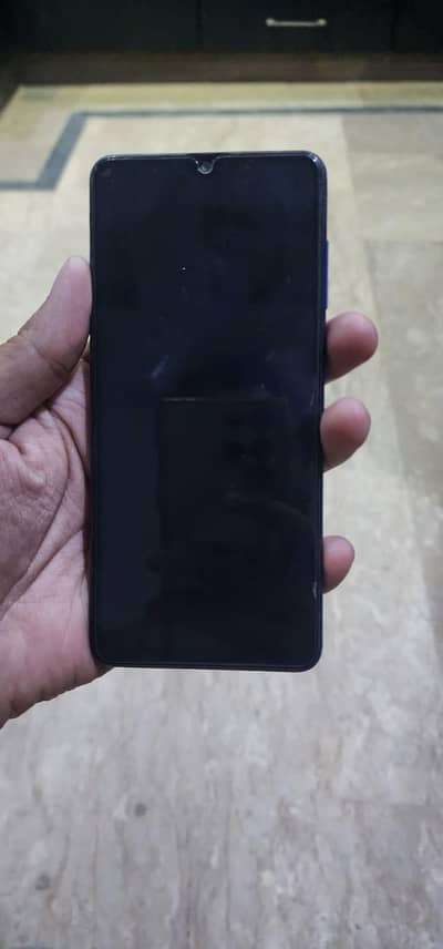 mobile ok ha charger pin ka masla h bs 03064155871