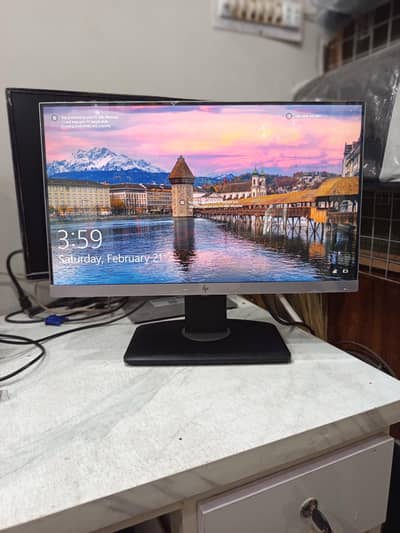 22 & 24 inches Borderless LED Monitors | Fresh UAE Import Stock