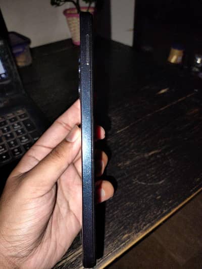 Selling Infinix phone (Gulistan e Johar)