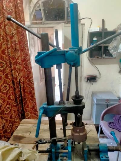 hand molding press  condition ok