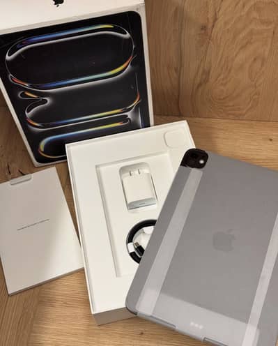 Apple iPad Pro 11 inches M4