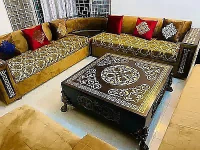 Antique Design Center Table & Coffee Tables Set