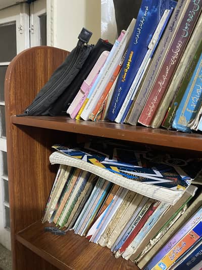 Book shelf 5 compartments